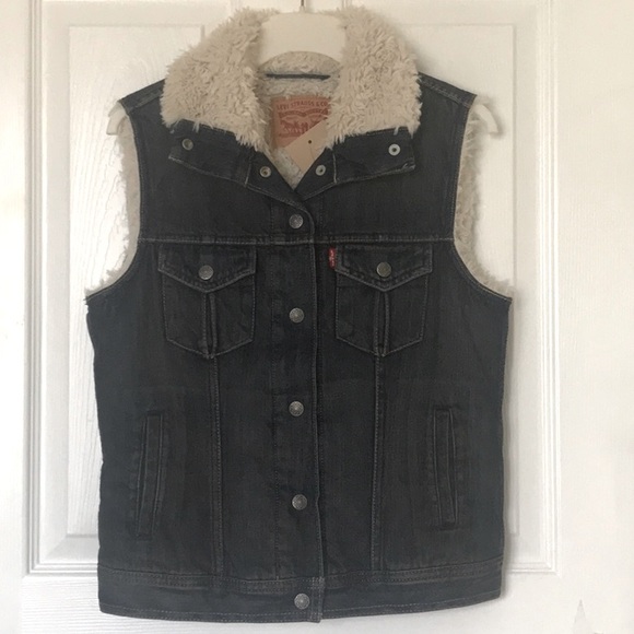 Levi's Jackets & Blazers - Levi’s Jeans Dark Wash Jacket Vest Fuzzy Sherpa XS